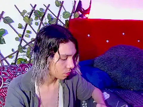 Snapshot of LAICK_01 chatting on December 3, 2024, 9:06 pm LAICK 01 online show from December 3, 2024, 9:06 pm