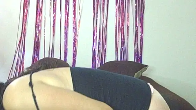 Snapshot of allesiabobs chatting on December 4, 2025, 11:04 pm allesiabobs online show from December 4, 2025, 11:04 pm