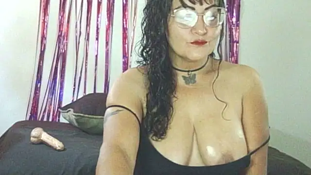 Snapshot of allesiabobs chatting on October 29, 2025, 10:20 pm allesiabobs online show from October 29, 2025, 10:20 pm