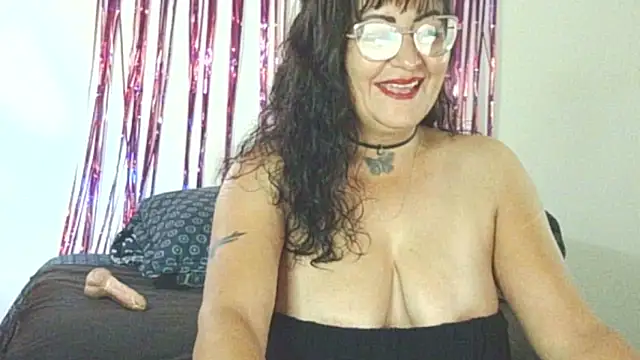 Snapshot of allesiabobs chatting on October 15, 2025, 11:13 pm allesiabobs online show from October 15, 2025, 11:13 pm