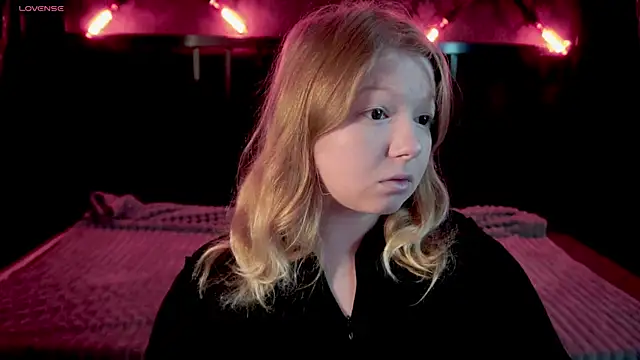 Snapshot of Tinker_Belll chatting on October 26, 2025, 8:20 pm Tinker Belll online show from October 26, 2025, 8:20 pm