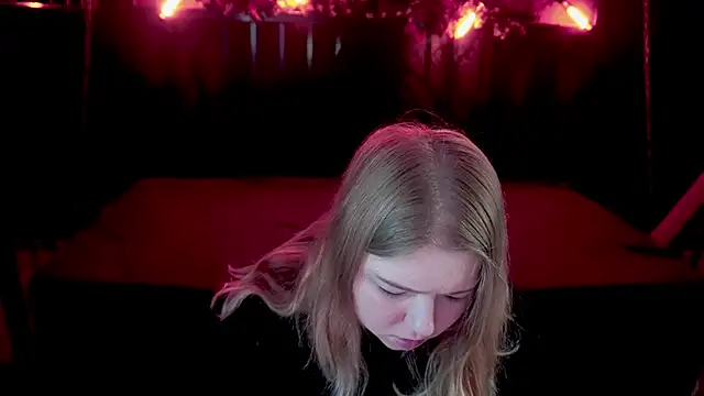 Tinker Belll online show from December 17, 2025, 8:03 pm