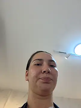 Snapshot of ava_blue chatting on March 3, 2026, 7:43 pm ava blue online show from March 3, 2026, 7:43 pm