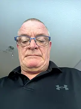 Snapshot of Garry831 chatting on January 14, 2026, 10:41 am Garry831 online show from January 14, 2026, 10:41 am