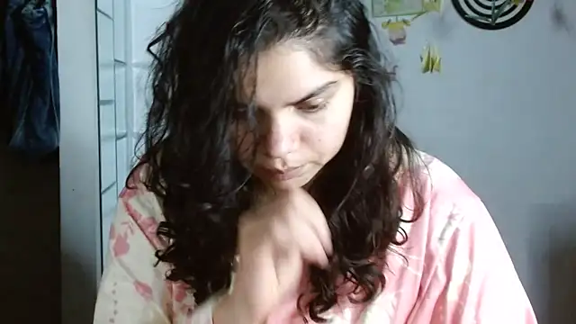 Snapshot of Nikkykora15 chatting on April 16, 2026, 2:23 am Nikkykora15 online show from April 16, 2026, 2:23 am