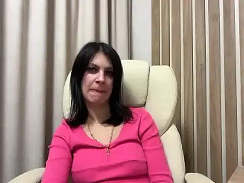 Snapshot of InjaAtHome chatting on October 24, 2025, 2:49 pm InjaAtHome online show from October 24, 2025, 2:49 pm