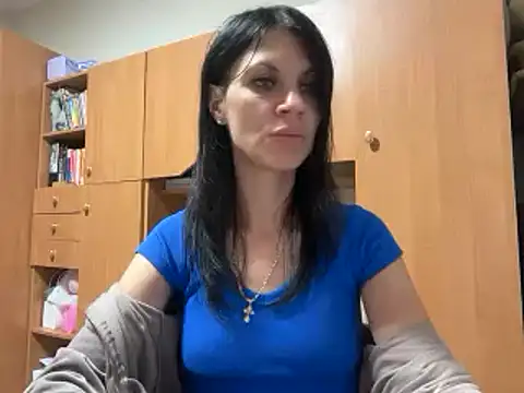 Snapshot of InjaAtHome chatting on June 19, 2026, 9:42 pm InjaAtHome online show from June 19, 2026, 9:42 pm
