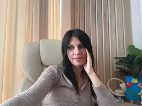Snapshot of InjaAtHome chatting on June 16, 2026, 9:09 am InjaAtHome online show from June 16, 2026, 9:09 am