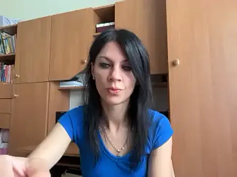 Snapshot of InjaAtHome chatting on June 20, 2026, 9:47 am InjaAtHome online show from June 20, 2026, 9:47 am