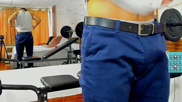 ChoreyTaiylor online show from December 19, 2025, 2:41 pm