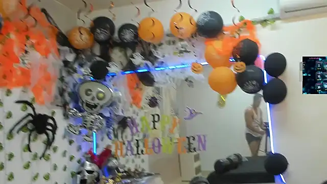 ChoreyTaiylor online show from October 15, 2025, 3:20 pm