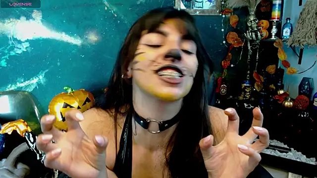 Snapshot of julieth_sex1 chatting on October 14, 2025, 4:57 am julieth sex1 online show from October 14, 2025, 4:57 am