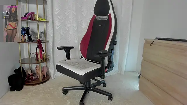 Snapshot of gingirel_ chatting on September 23, 2025, 11:17 am gingirel online show from September 23, 2025, 11:17 am