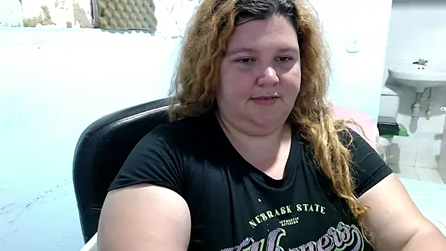 Snapshot of squirt322bbw chatting on June 1, 2026, 5:01 pm squirt322bbw online show from June 1, 2026, 5:01 pm