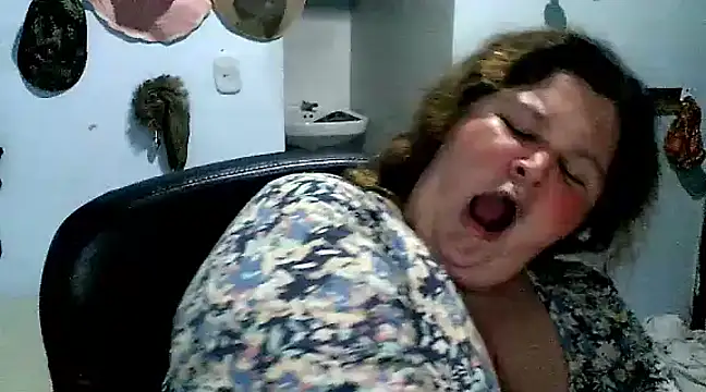 Snapshot of squirt322bbw chatting on March 20, 2025, 9:13 pm squirt322bbw online show from March 20, 2025, 9:13 pm