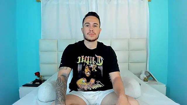 juan  jimenez online show from October 15, 2025, 9:45 pm