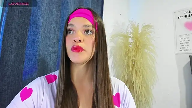 zoe69x online show from November 14, 2025, 5:55 am