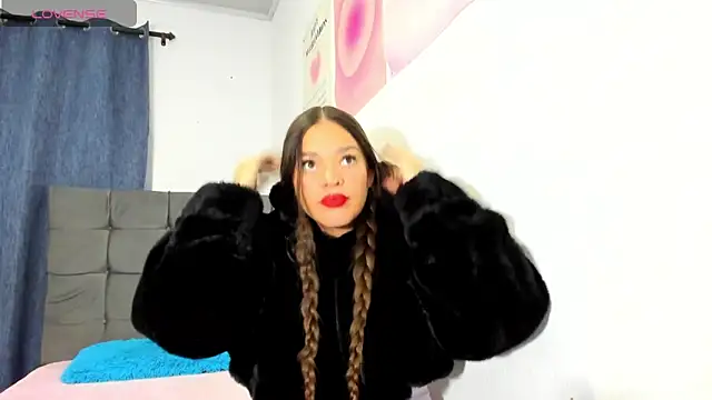 zoe69x online show from February 3, 2026, 4:43 am