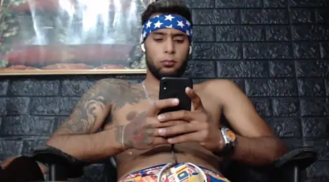 Damianmore01 online show from January 17, 2025, 3:45 am