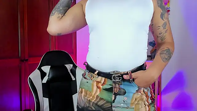 Snapshot of eymy-hadid chatting on November 11, 2025, 9:31 pm eymy-hadid online show from November 11, 2025, 9:31 pm