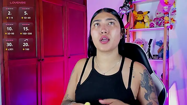 Snapshot of eymy-hadid chatting on November 9, 2025, 9:19 pm eymy-hadid online show from November 9, 2025, 9:19 pm