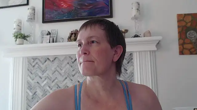 Snapshot of AuroraWillows chatting on July 15, 2026, 2:57 pm AuroraWillows online show from July 15, 2026, 2:57 pm