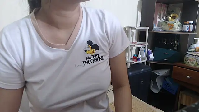 Beauty Asian Tina online show from May 3, 2026, 8:34 pm