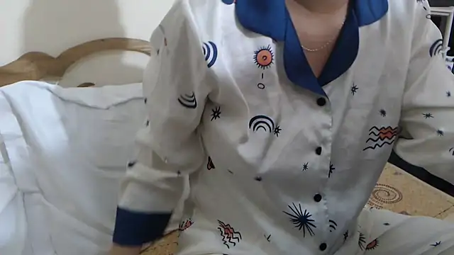 Beauty Asian Tina online show from April 25, 2026, 1:52 pm