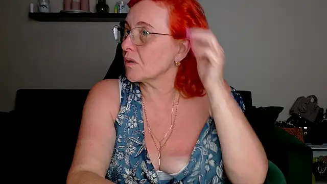 Snapshot of JoannaAndNeighbour chatting on July 6, 2026, 3:03 pm JoannaAndNeighbour online show from July 6, 2026, 3:03 pm