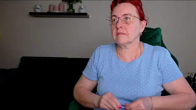 Snapshot of JoannaAndNeighbour chatting on June 26, 2026, 5:57 am JoannaAndNeighbour online show from June 26, 2026, 5:57 am