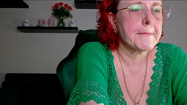 Snapshot of JoannaAndNeighbour chatting on June 22, 2026, 2:47 pm JoannaAndNeighbour online show from June 22, 2026, 2:47 pm
