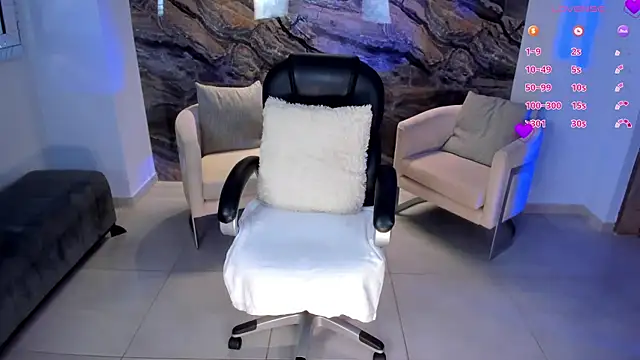 Snapshot of KateOwens chatting on March 18, 2025, 11:00 am KateOwens online show from March 18, 2025, 11:00 am