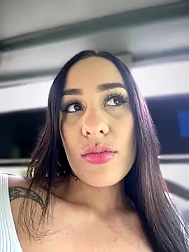 Snapshot of __IRIS__ chatting on November 24, 2025, 6:41 pm IRIS online show from November 24, 2025, 6:41 pm