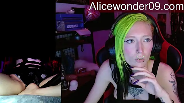 alicewonder09 online show from March 12, 2026, 3:23 am