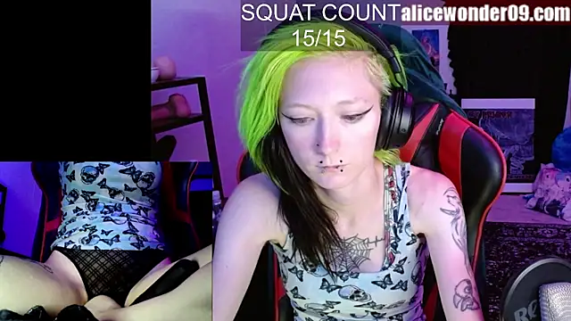 alicewonder09 online show from November 4, 2025, 6:06 am