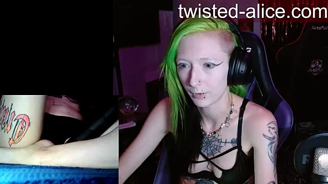 Snapshot of alicewonder09 chatting on June 25, 2026, 2:53 am alicewonder09 online show from June 25, 2026, 2:53 am