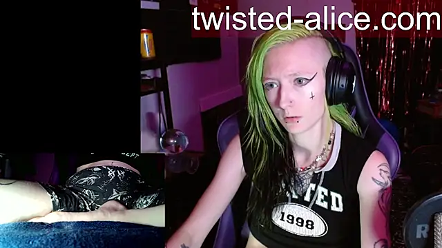 Snapshot of alicewonder09 chatting on July 15, 2026, 3:35 am alicewonder09 online show from July 15, 2026, 3:35 am