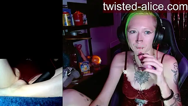alicewonder09 online show from June 18, 2026, 3:27 am