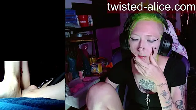 alicewonder09 online show from June 7, 2026, 3:34 am