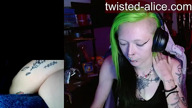 alicewonder09 online show from June 15, 2026, 3:18 am