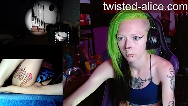 alicewonder09 online show from June 10, 2026, 2:57 am