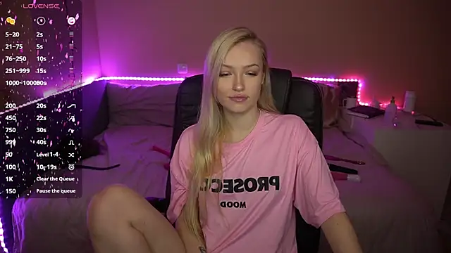 Snapshot of AmandaFiree chatting on March 19, 2025, 7:29 am AmandaFiree online show from March 19, 2025, 7:29 am