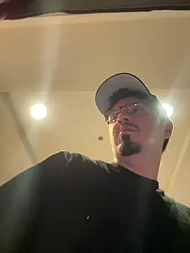 Bbyboyivan online show from May 17, 2026, 5:29 am