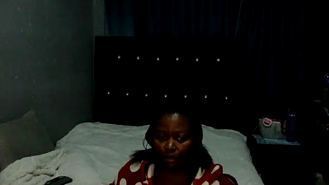 caramelbooty69 online show from March 25, 2026, 5:23 pm