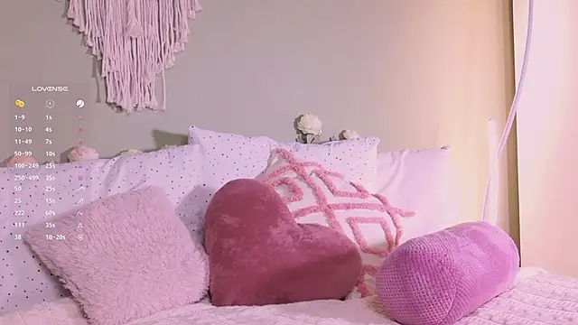 Snapshot of Rinas_secret chatting on October 15, 2025, 7:27 am Rinas secret online show from October 15, 2025, 7:27 am