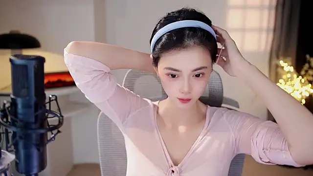 Snapshot of Ocean--Lili chatting on August 6, 2026, 2:23 pm Ocean--Lili online show from August 6, 2026, 2:23 pm