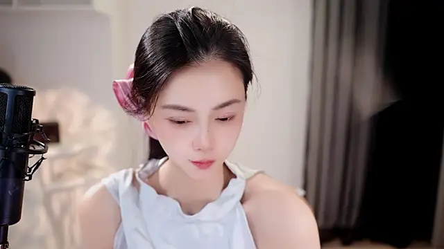 Snapshot of Ocean--Lili chatting on June 21, 2026, 2:23 pm Ocean--Lili online show from June 21, 2026, 2:23 pm