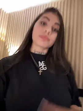 Snapshot of Sarasanders_4 chatting on November 22, 2025, 4:33 am Sarasanders 4 online show from November 22, 2025, 4:33 am