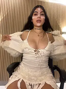 Snapshot of Sarasanders_4 chatting on October 26, 2025, 3:51 am Sarasanders 4 online show from October 26, 2025, 3:51 am