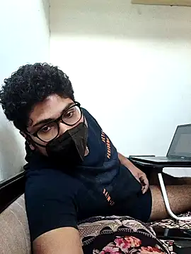 thebrownboi01 online show from November 29, 2025, 6:13 am